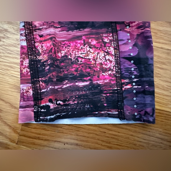 Lululemon Fast and Free HR Crop Leggings Size 2 - Picture 9 of 16